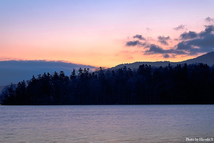 阿寒湖の夜明け