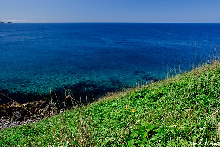 神威岬　久しぶりに青い積丹の海をみた。